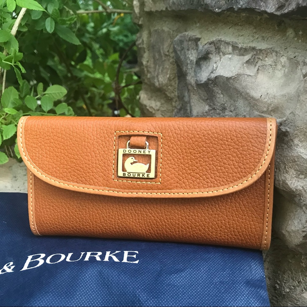 Dooney & Bourke Camel leather Wallet